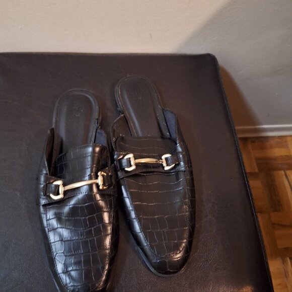 BLACK LOAFERS.SIZE 11. - Picture 1 of 3